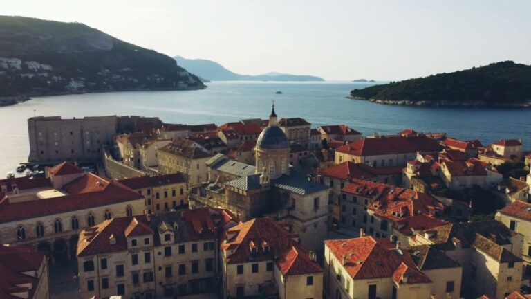 Dubrovnik, Croatia 🇭🇷 – by drone [4K]